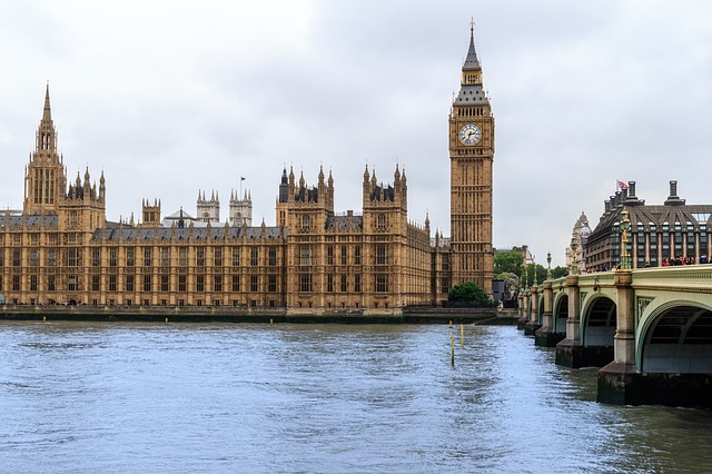 หอนาฬิกาบิกเบน กรุงลอนดอน สหราชอาณาจักร